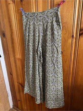 Max Studio Olive and Cream Printed Wide-Leg Pants